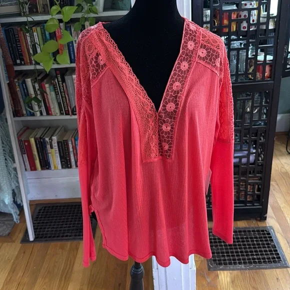 FREE PEOPLE - LOLA LONG SLEEVE TOP IN ROSE CRIMSON NEW - Picture 3 of 7